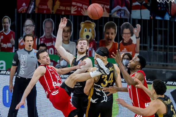 山泊的热血 山泊的热血