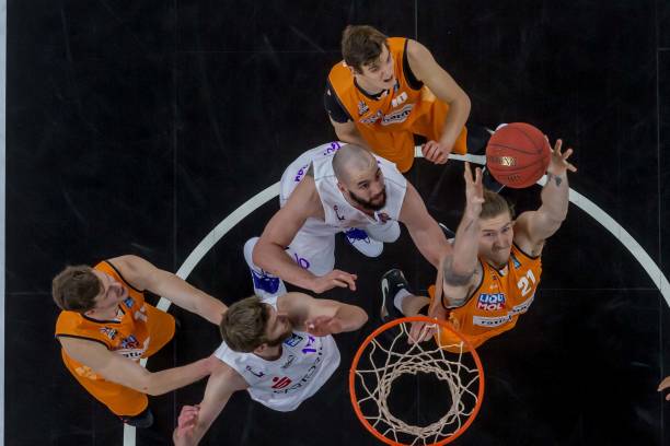 蒂诺的沟通 蒂诺的沟通